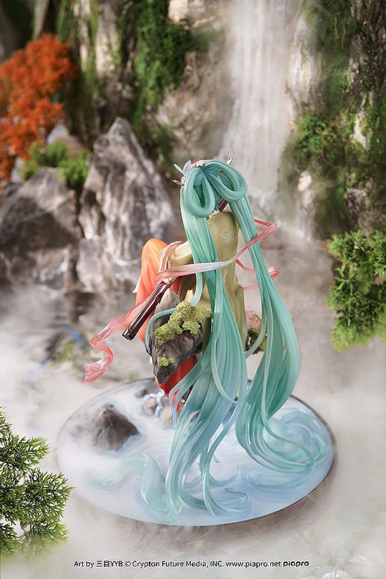 1/7 Scale PVC Statue of Hatsune Miku in Gao Shan Liu Shui Traditional Chinese Style