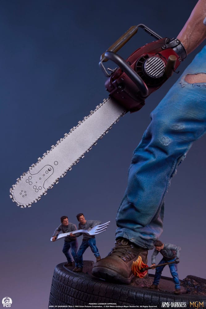 Army of Darkness Premier Series 1/4 Scale Ash Statue - Highly Detailed Collectible