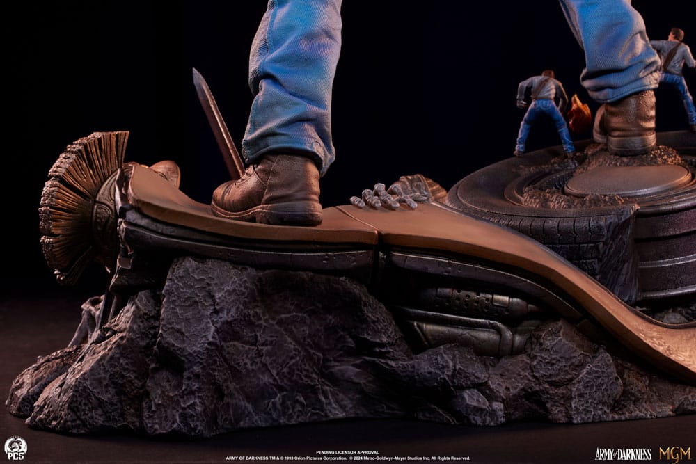 Army of Darkness Premier Series 1/4 Scale Ash Statue - Highly Detailed Collectible