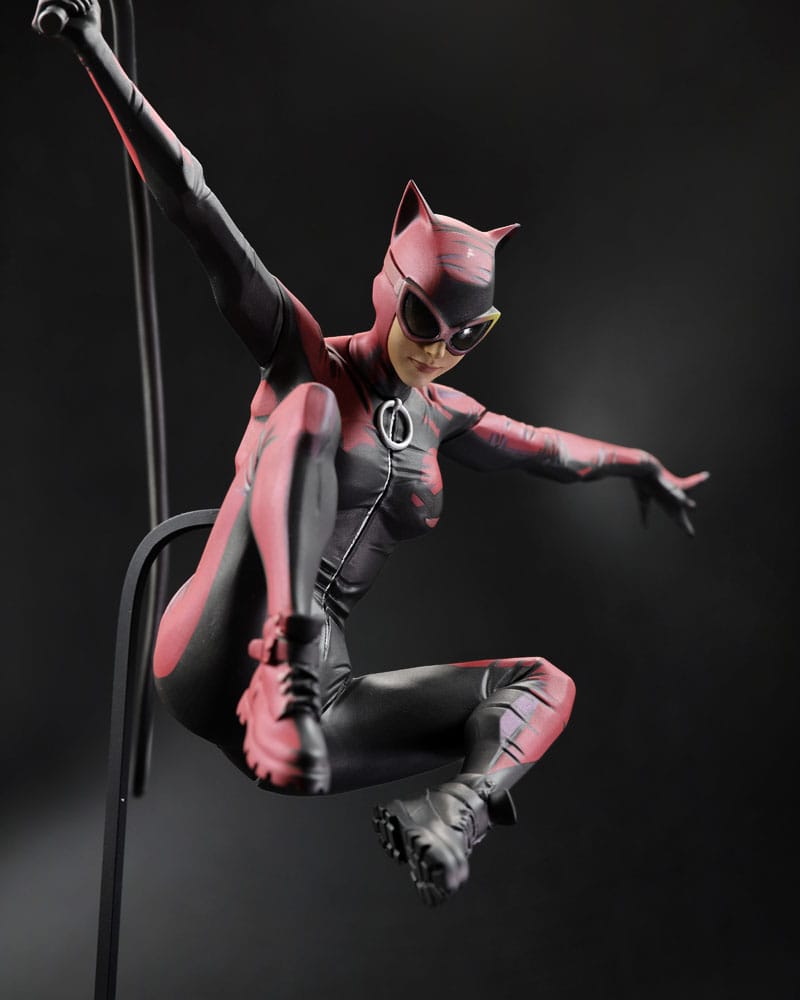 DC Designer Series 1/6 Scale Limited Edition Catwoman #43 Statue by Jock