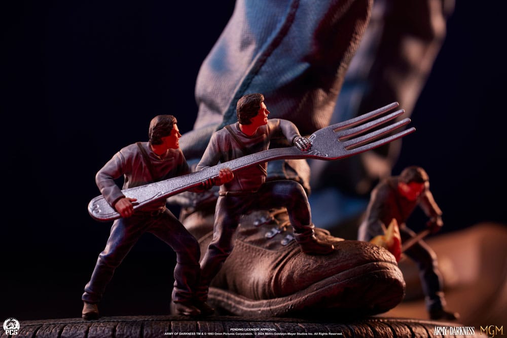 Army of Darkness Premier Series 1/4 Scale Ash Statue - Highly Detailed Collectible