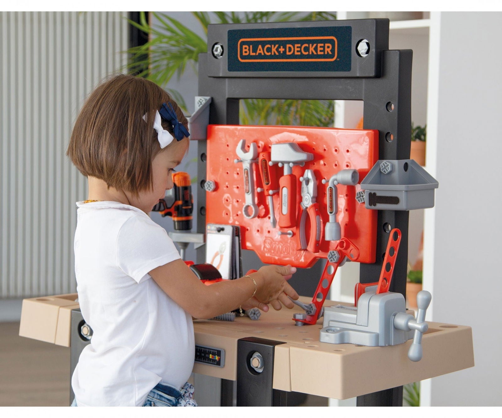 Black & Decker Bricolo Centre Kids' Workbench Playset with 92 Accessories