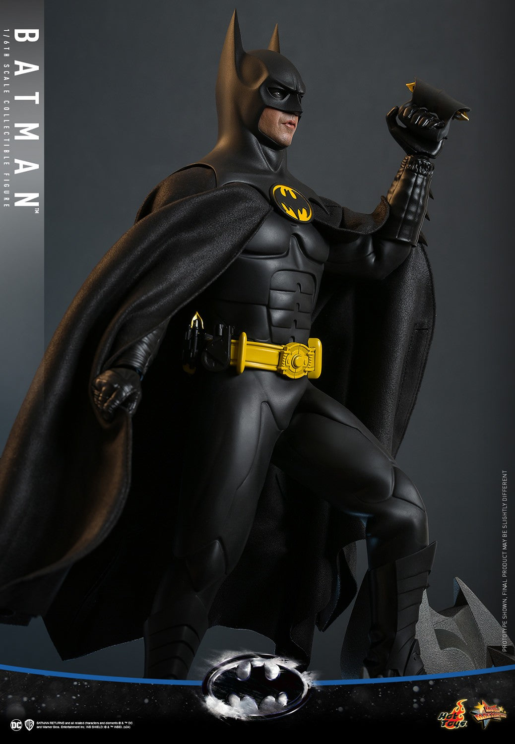 Hot Toys 1/6th Scale Collectible Figure of Batman from Batman Returns Movie