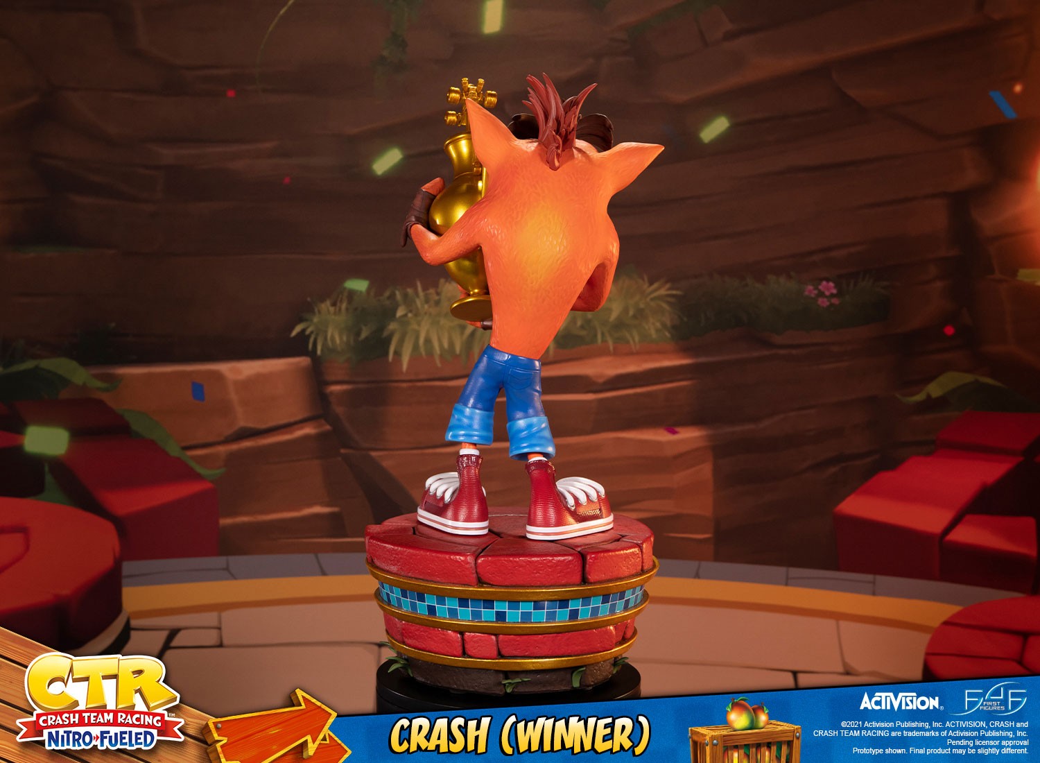 First4Figures Resin Collectible: Crash Bandicoot Nitro-Fueled Winner Statue