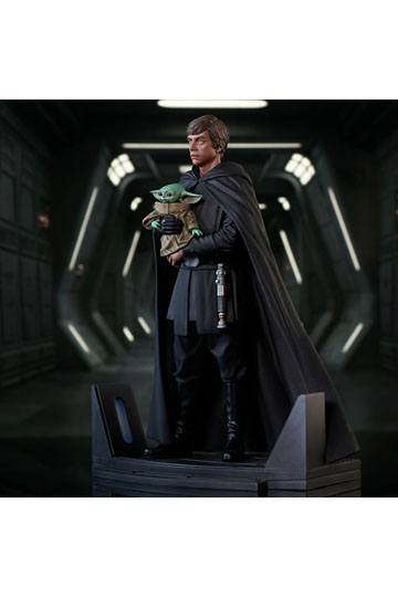Gentle Giant Premier Collection Statue - Iconic Encounter of Luke Skywalker and Grogu from The Mandalorian