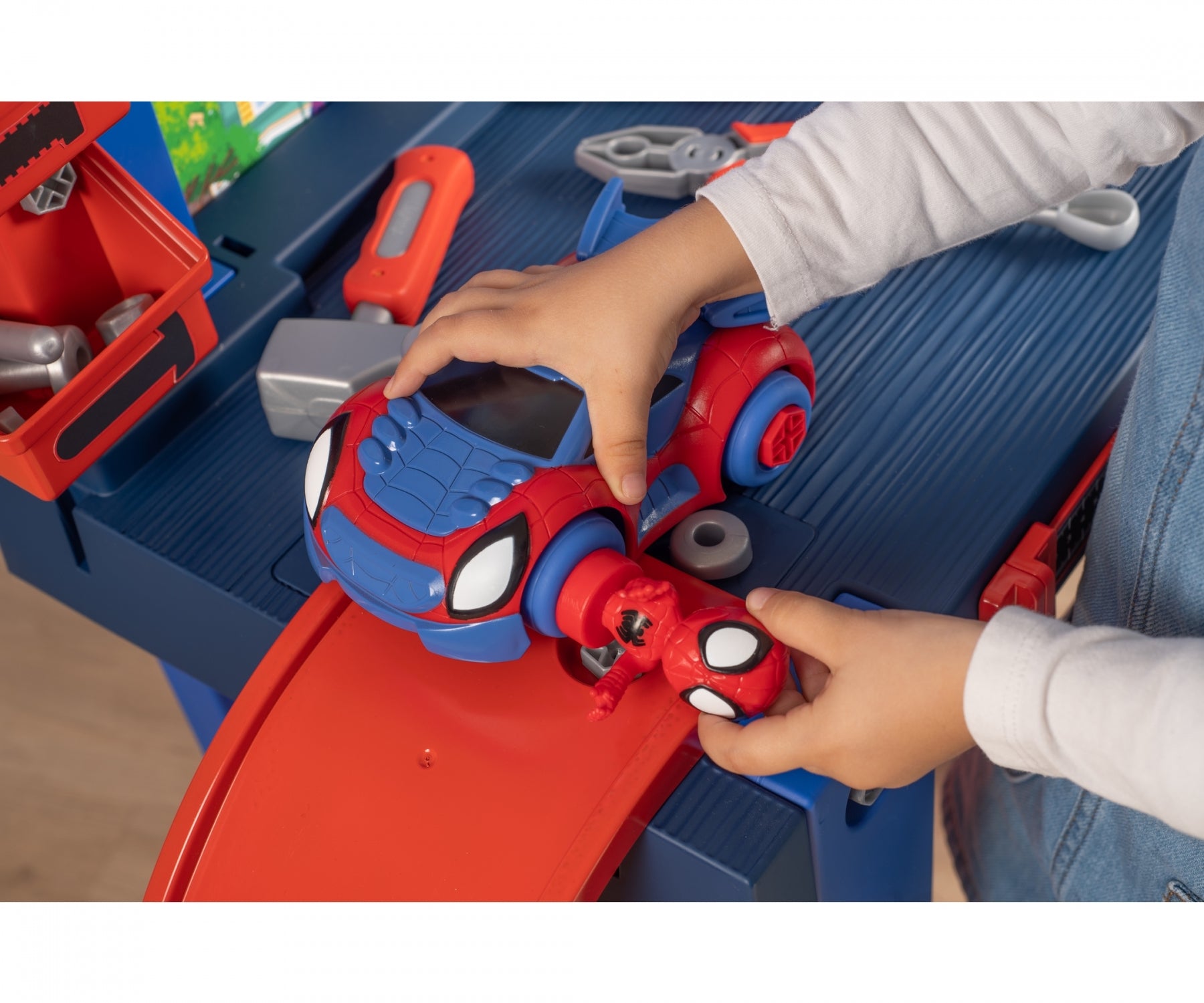 Marvel Spidey and His Superb Friends Building Bricolo Workbench Playset for Kids