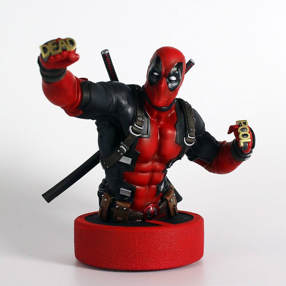 1/6 Scale Collectible Marvel Deadpool Resin Bust for Fans and Collectors