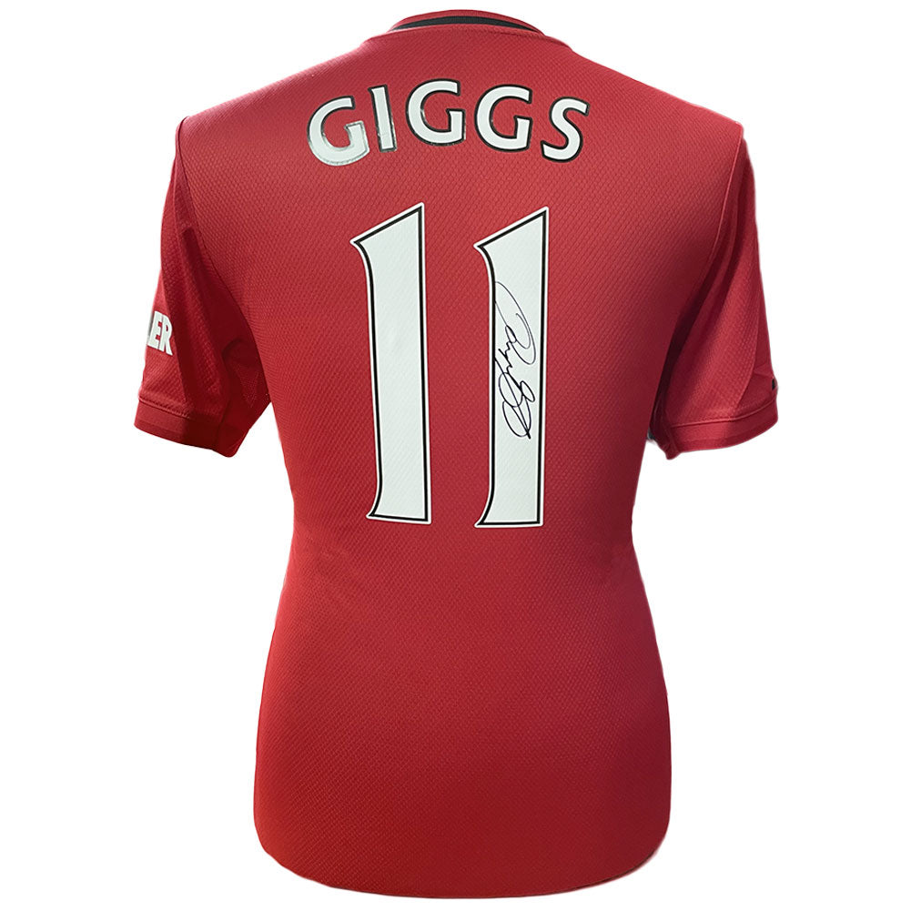 Authentically Signed Manchester United FC Replica Shirt by Ryan Giggs - A Collectible Soccer Memorabilia