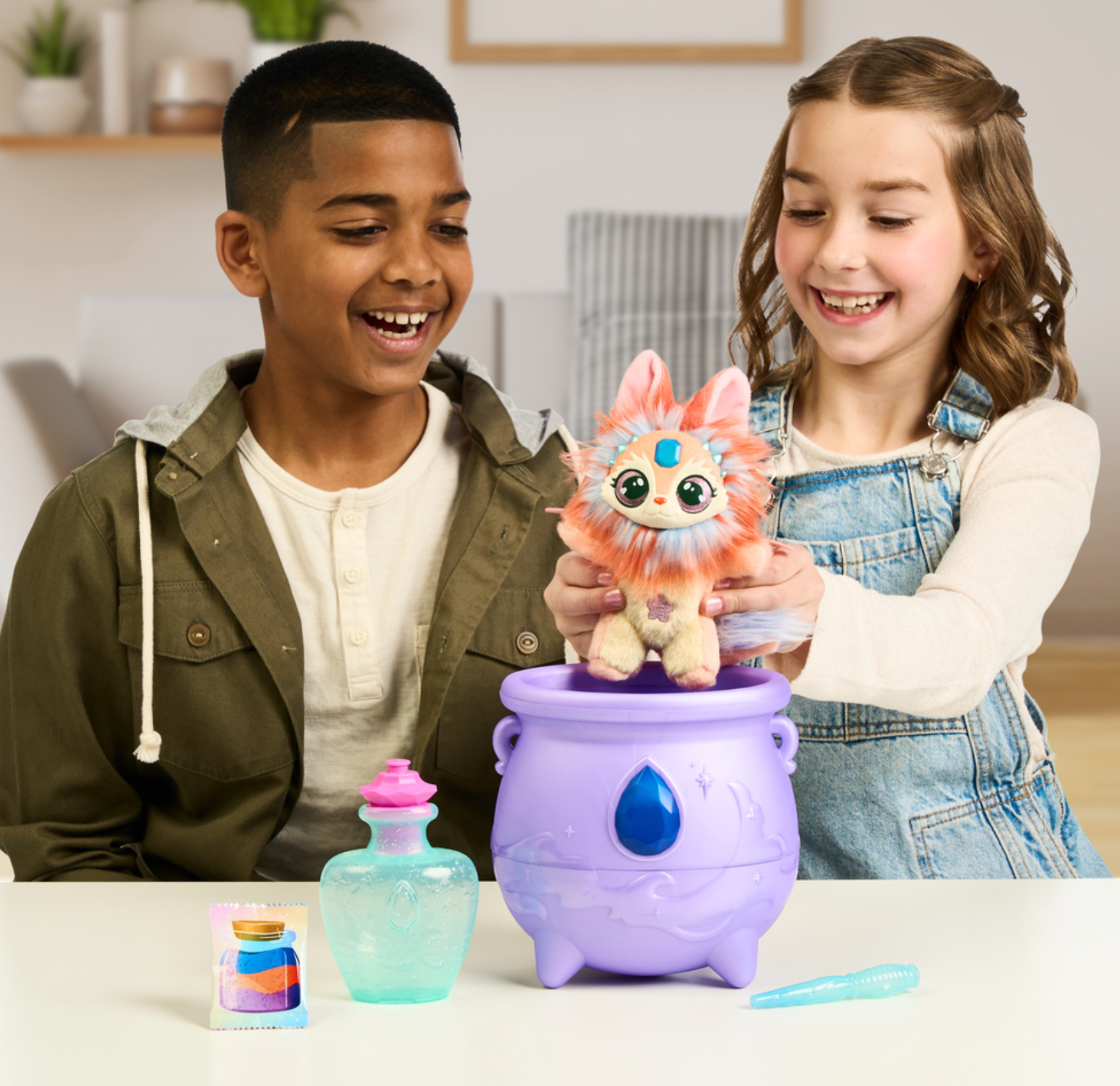 Magic Mixies Medium-Sized Color Surprise Magic Cauldron Set