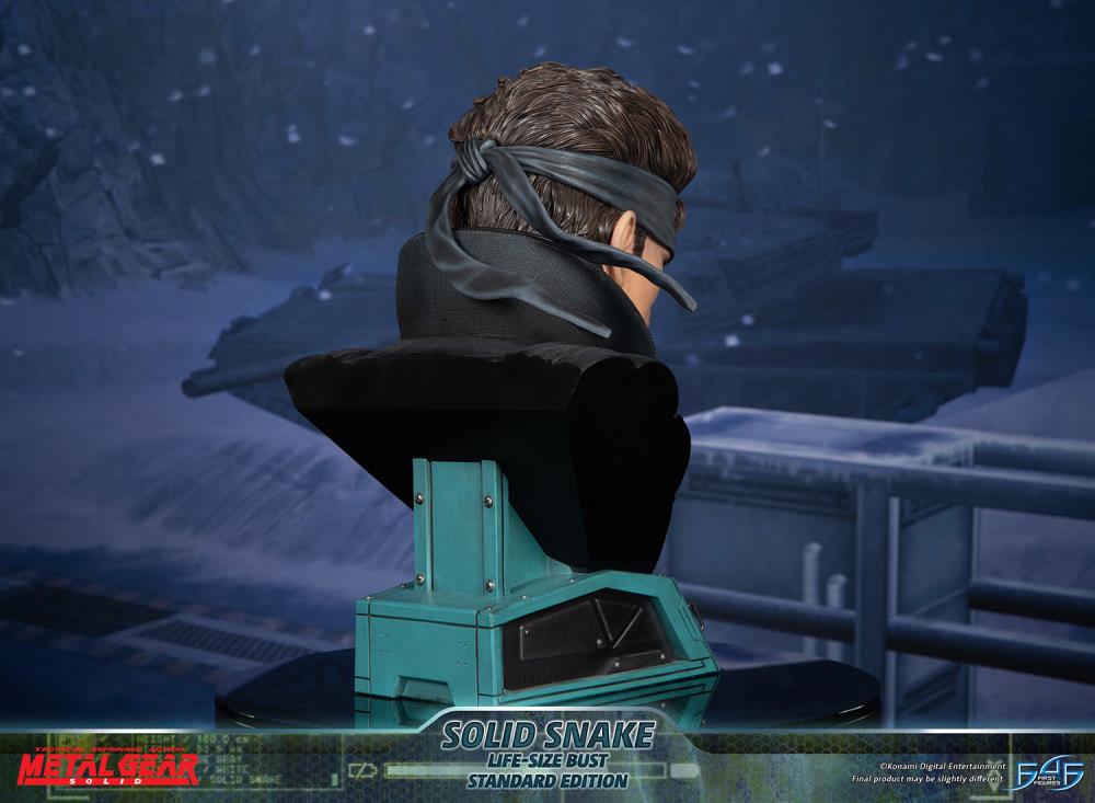 First4Figures Highly Detailed 1/1 Scale Life - Size Solid Snake Bust from Metal Gear Solid Video Game