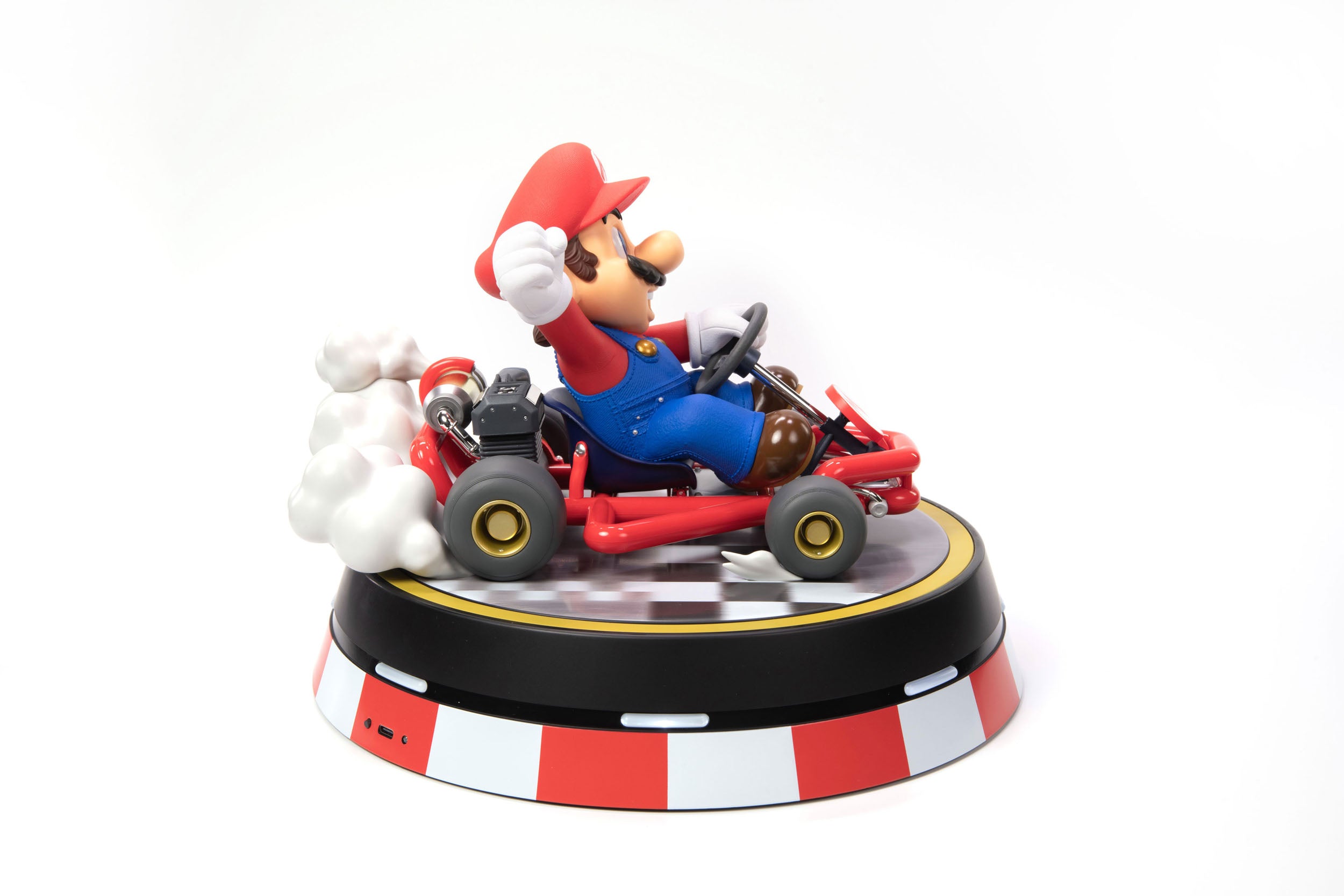 First4Figures High - Quality Mario Kart Mario Collector's Edition PVC Statue