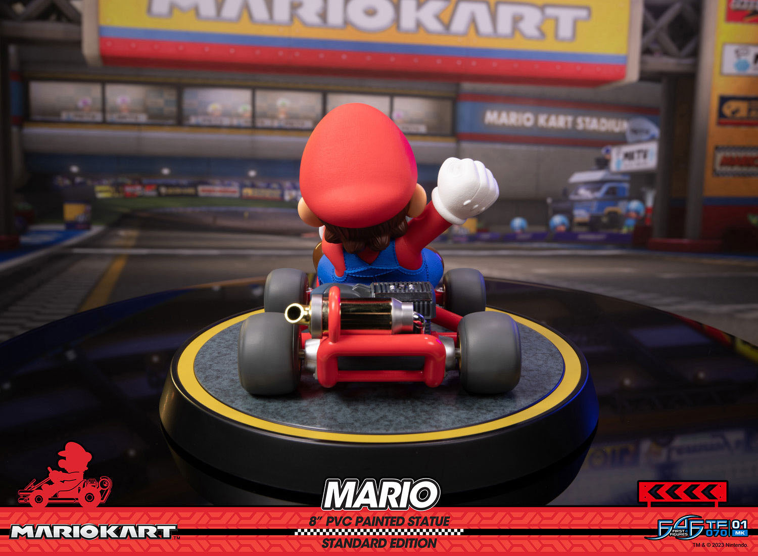 First4Figures High - Quality Mario Kart Mario Statue Standard Edition
