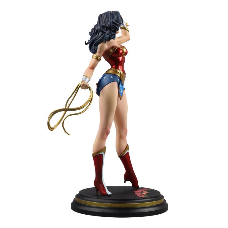 Limited Edition 1/8 Scale McFarlane DC Universe Wonder Woman Statue by J. Scott Campbell