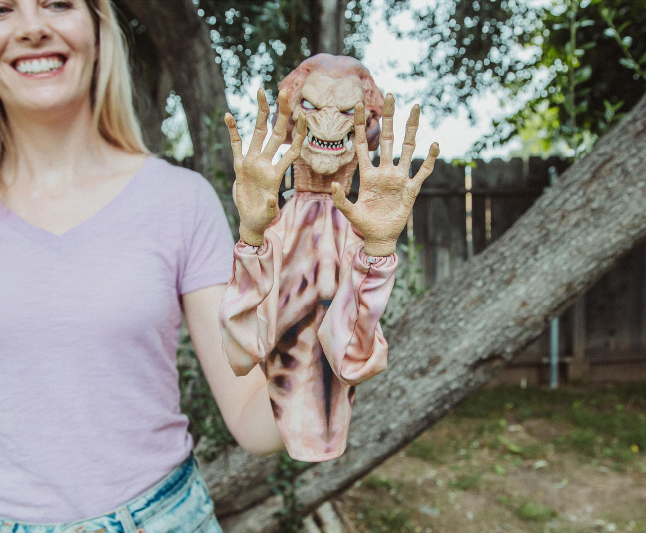Horror Reachers 13-Inch Pumpkinhead Boxing Grabbing Hand Puppet