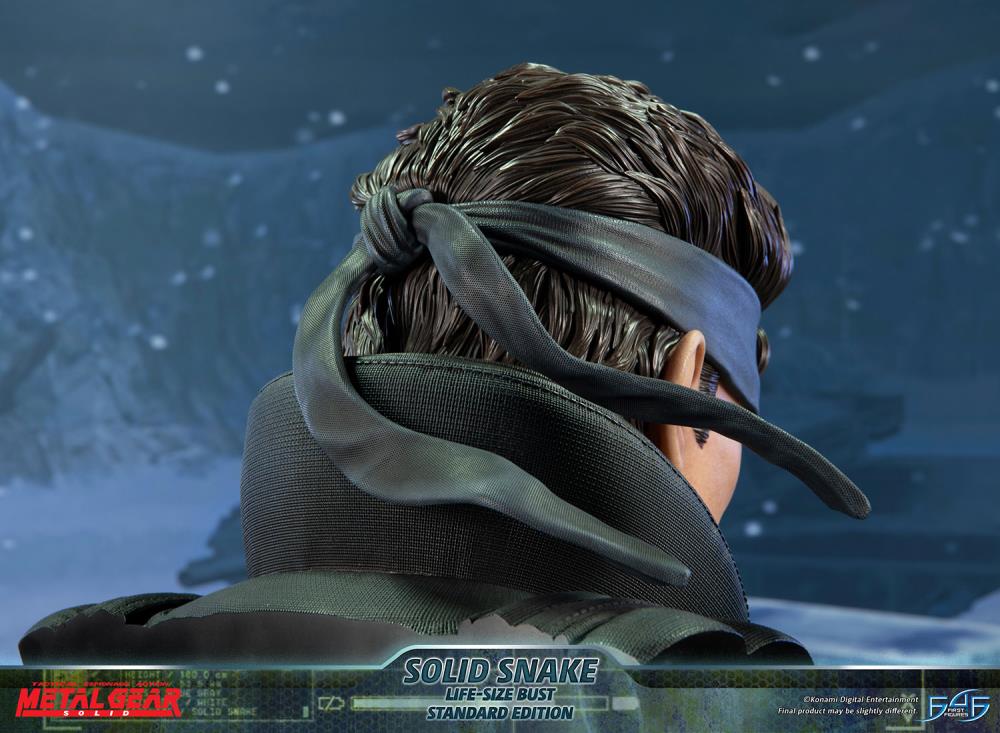 First4Figures Highly Detailed 1/1 Scale Life - Size Solid Snake Bust from Metal Gear Solid Video Game