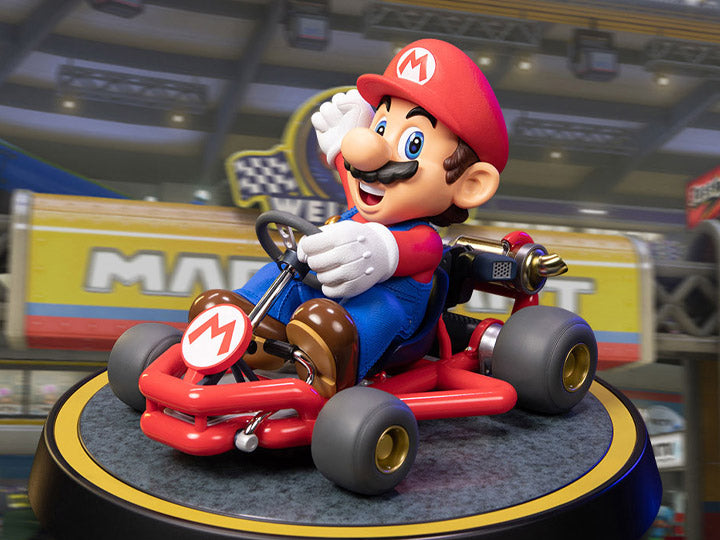 First4Figures High - Quality Mario Kart Mario Statue Standard Edition