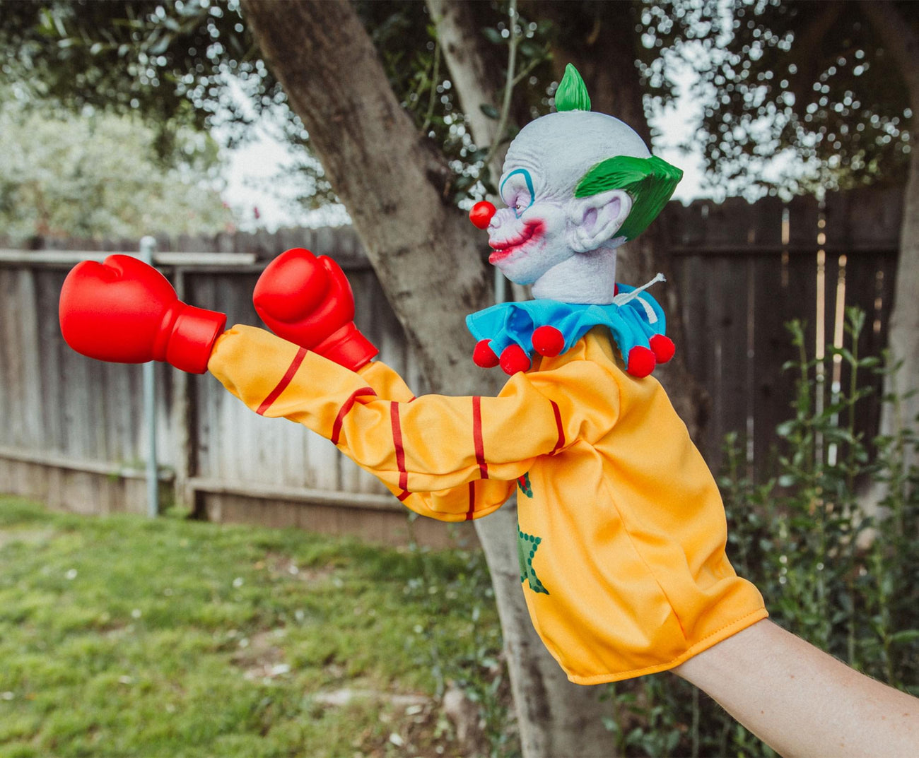 Exclusive 13-Inch Horror Reachers Shorty Boxing Grabbing Puppet from Killer Klowns