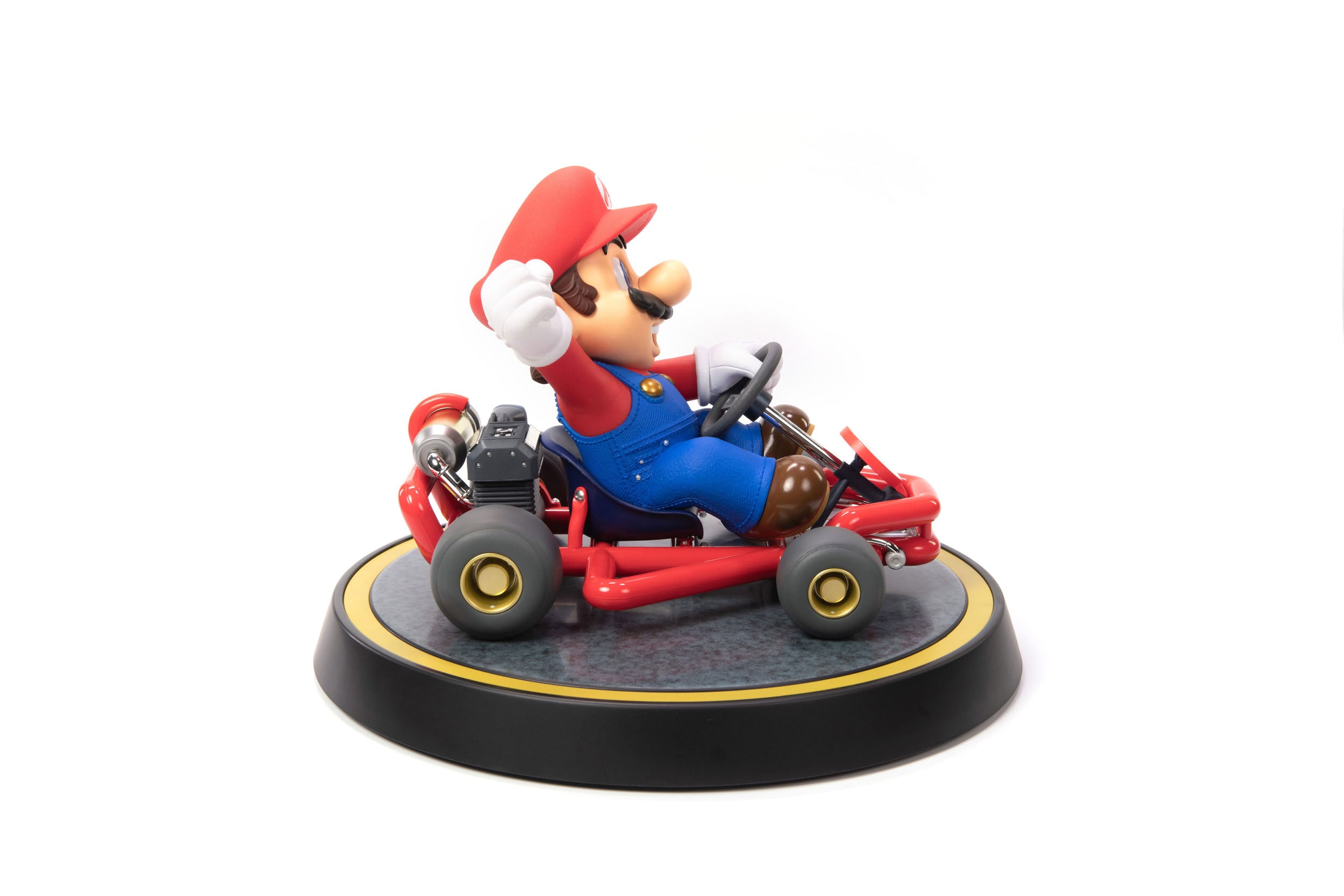 First4Figures High - Quality Mario Kart Mario Statue Standard Edition