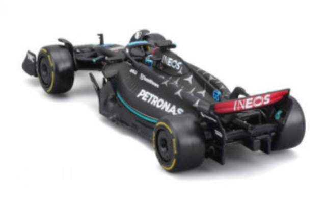 Formula 1 Collectible Mercedes-AMG Petronas W14 2023 George Russell Official Die-cast Scale Model Car with Helmet in 1:43 Ratio
