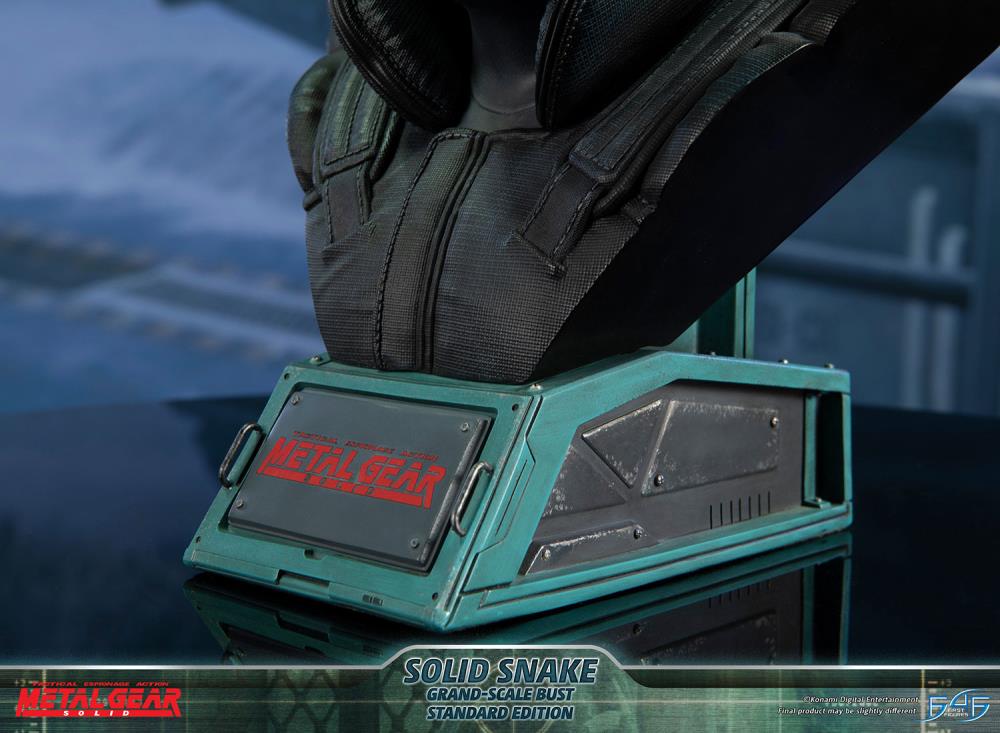 First4Figures Grand Scale Collectible Bust of Solid Snake from Metal Gear Solid