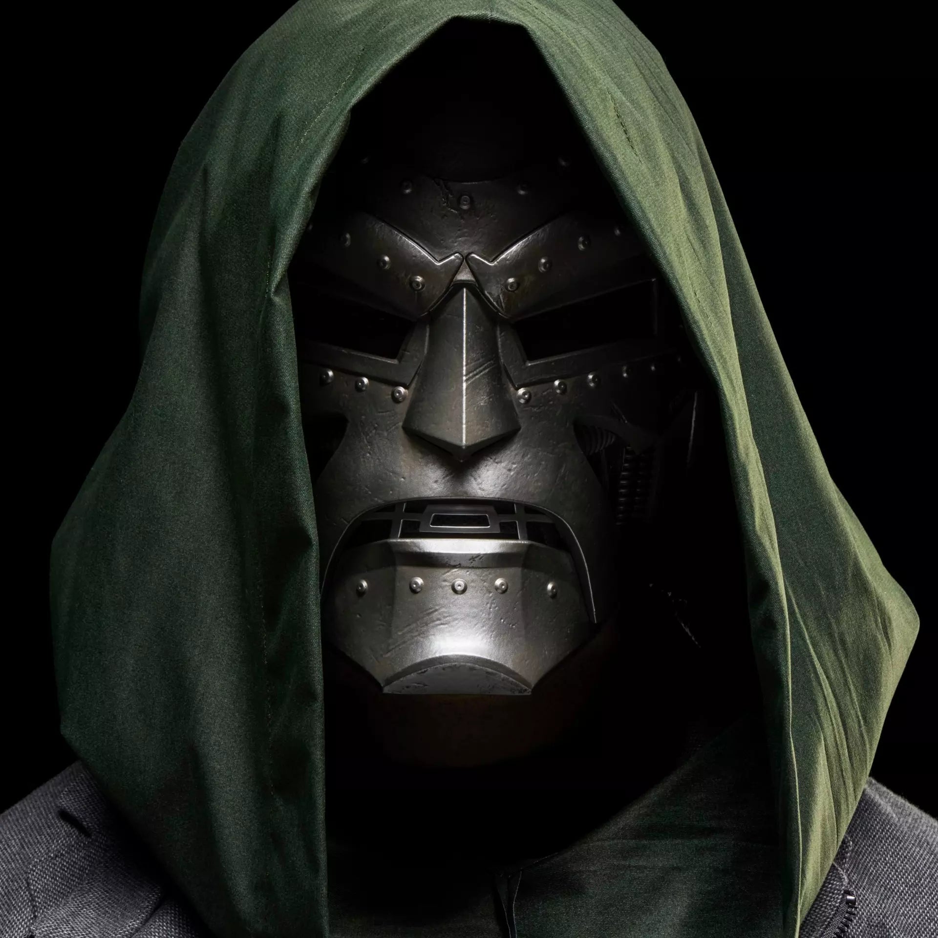 Premium Marvel Legends Series 1:1 Scale Doctor Doom Role - play Helmet Set