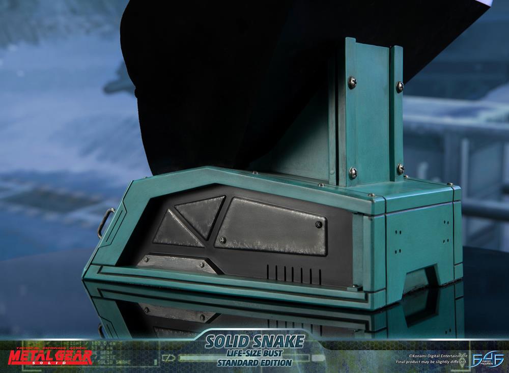 First4Figures Highly Detailed 1/1 Scale Life - Size Solid Snake Bust from Metal Gear Solid Video Game