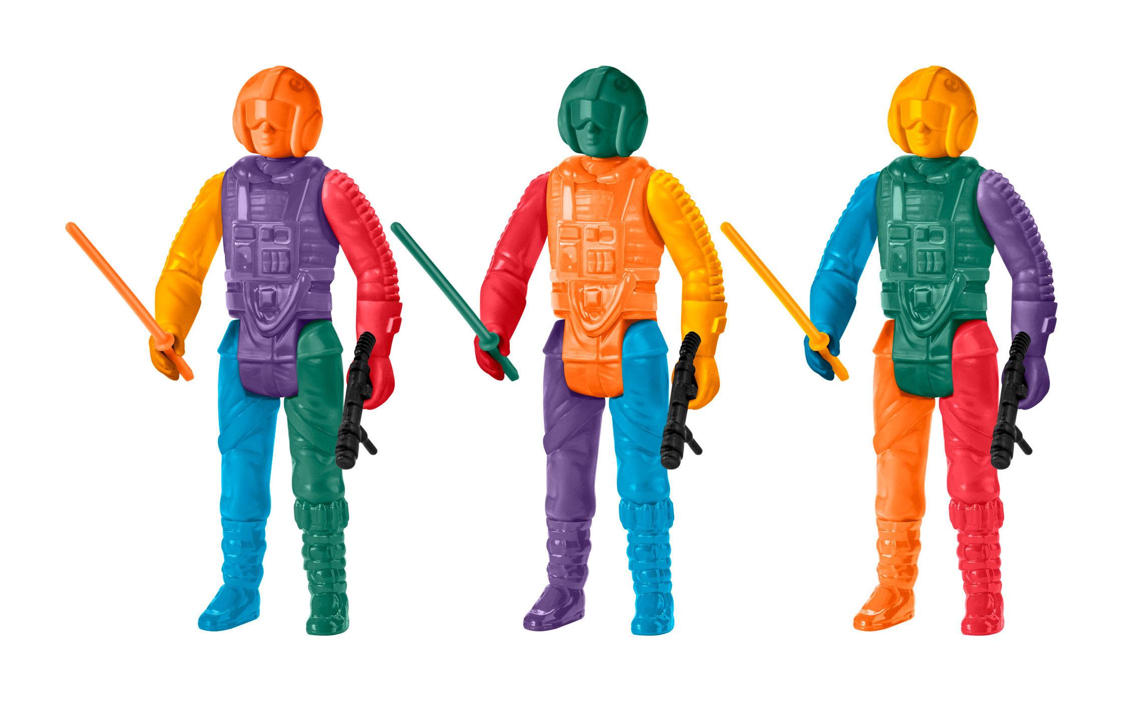 Hasbro's Star Wars Retro Collection 3.75-Inch-Scale Action Figure - Prototype Edition of Luke Skywalker in Snowspeeder Outfit