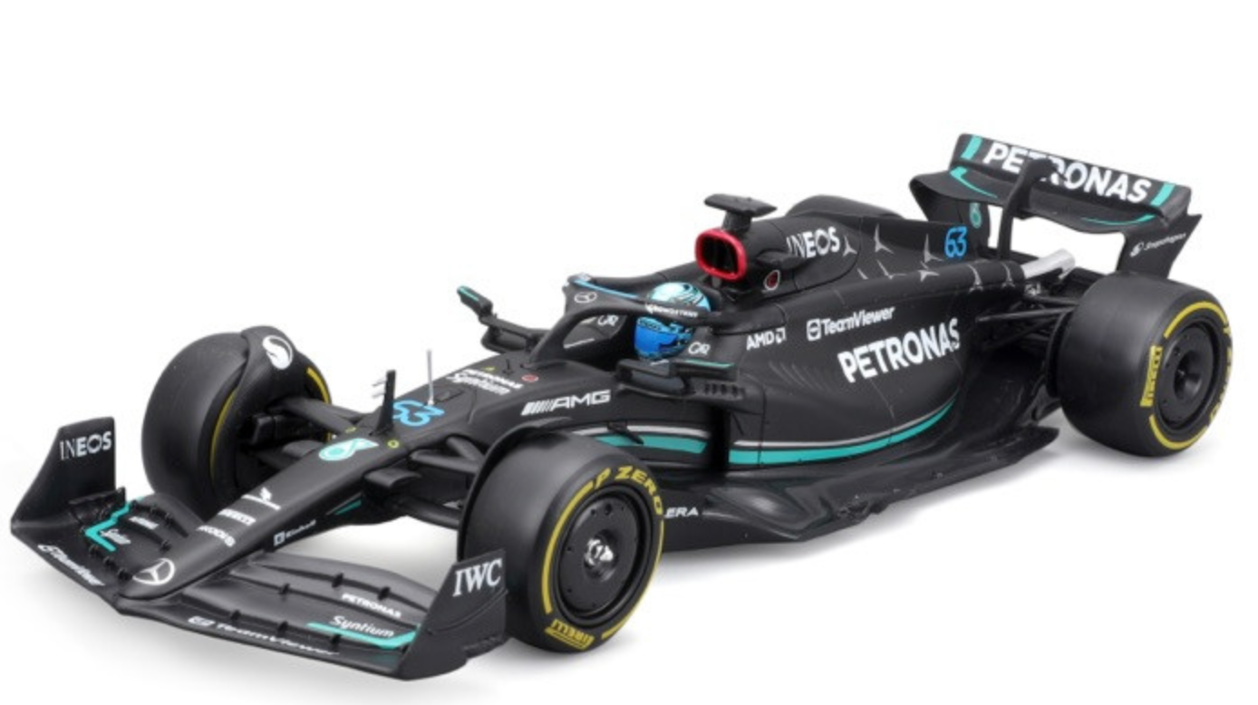 1:24 Scale Formula 1 Mercedes-AMG Petronas W14 George Russell Racing Official Diecast Model Car with Helmet Replica