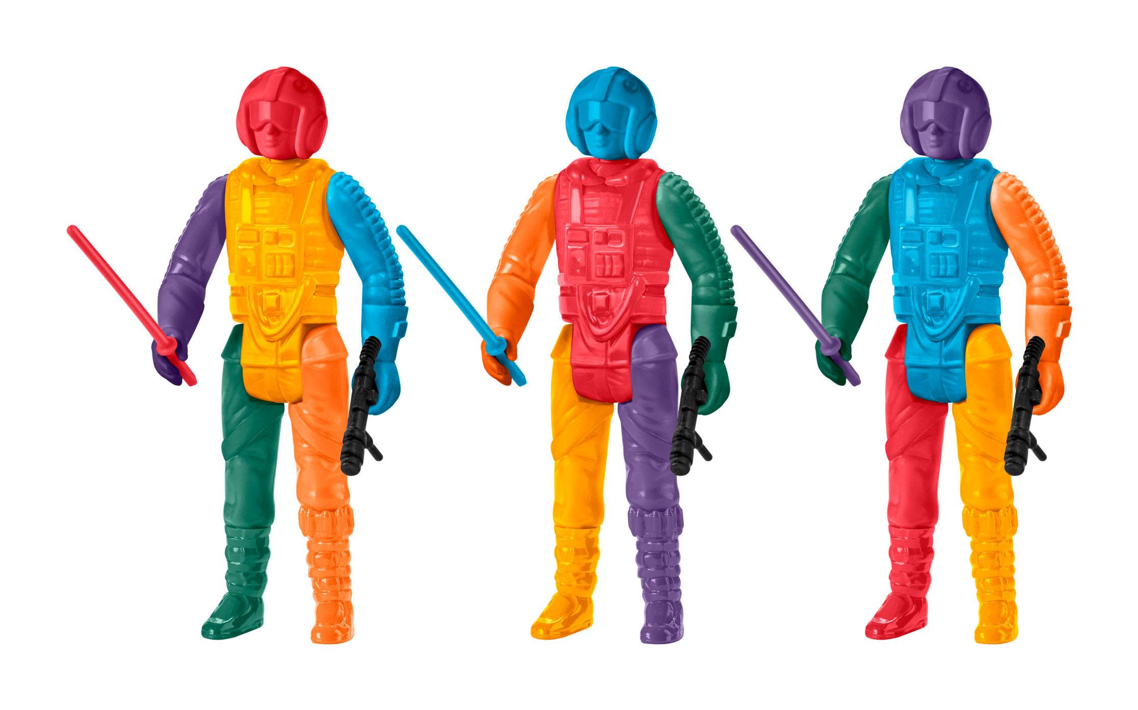 Hasbro's Star Wars Retro Collection 3.75-Inch-Scale Action Figure - Prototype Edition of Luke Skywalker in Snowspeeder Outfit