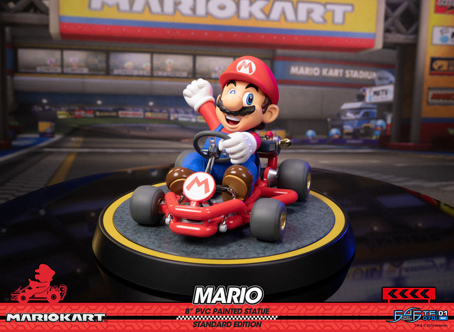 First4Figures High - Quality Mario Kart Mario Statue Standard Edition