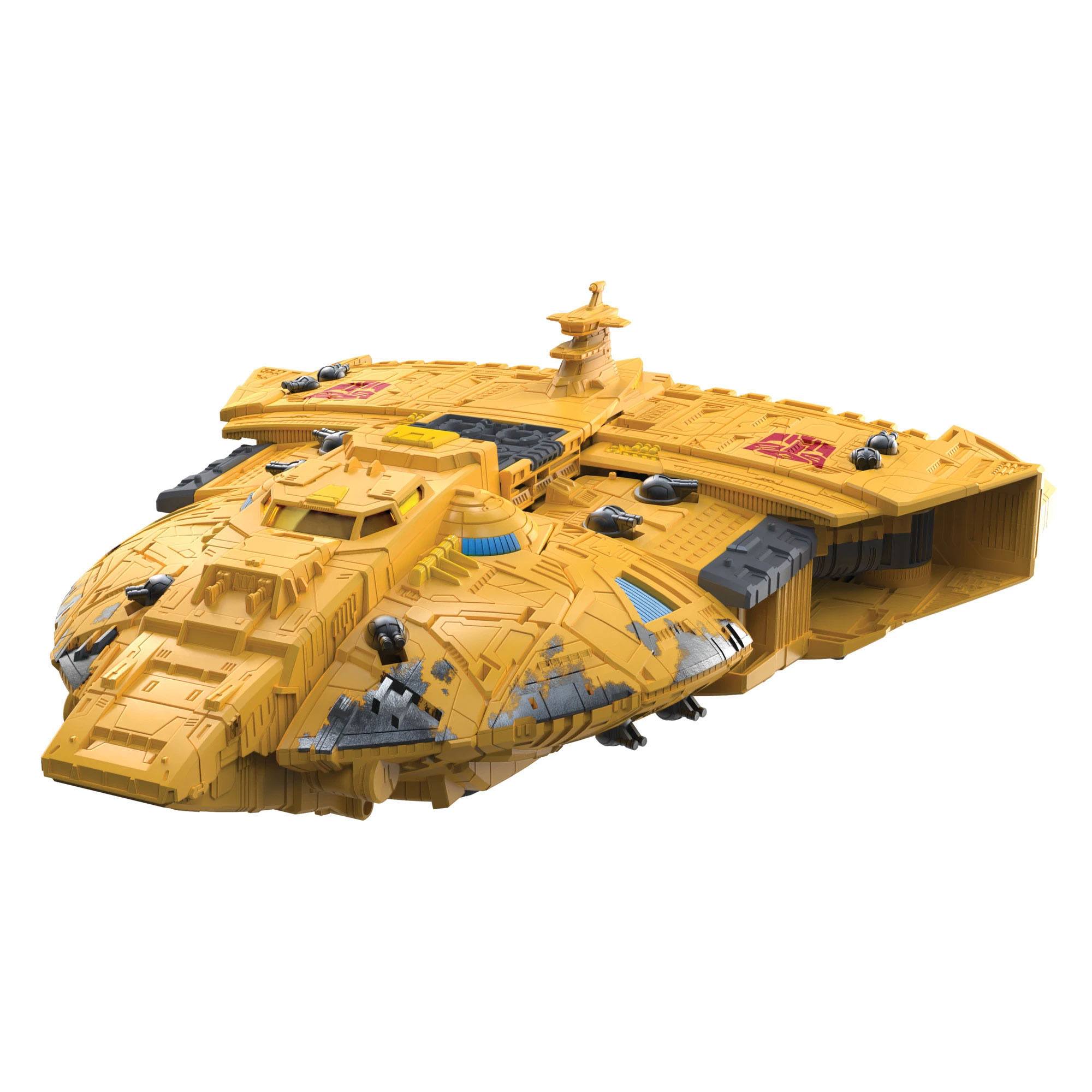 Hasbro Transformers Generations: Kingdom Titan WFC - K30 Autobot Ark Convertible Action Figure