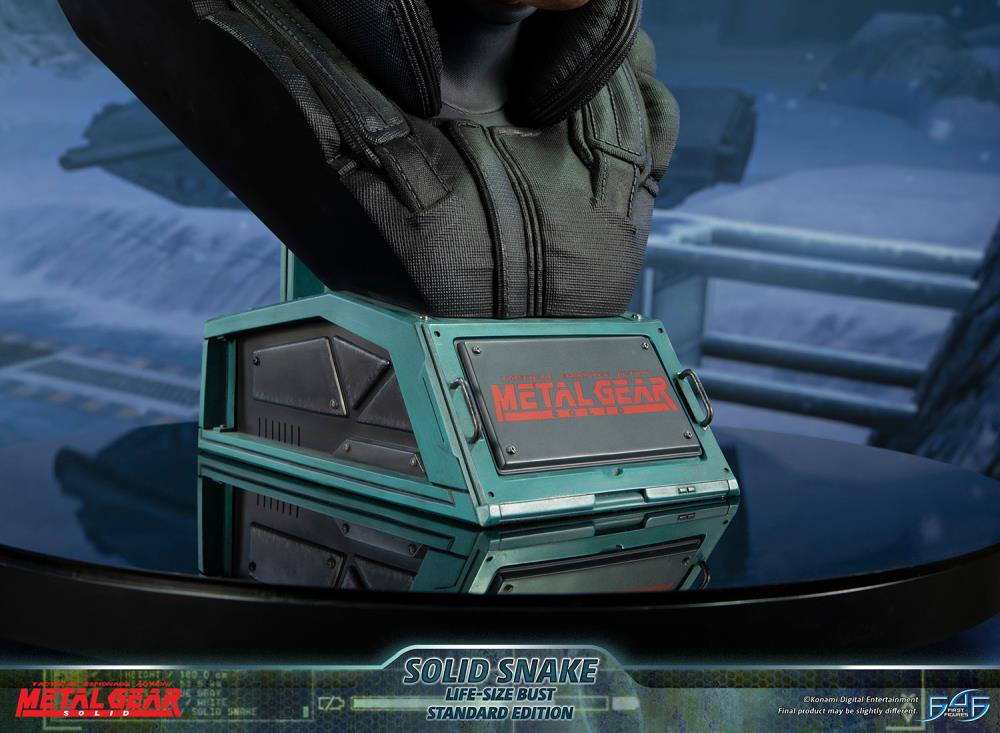 First4Figures Highly Detailed 1/1 Scale Life - Size Solid Snake Bust from Metal Gear Solid Video Game