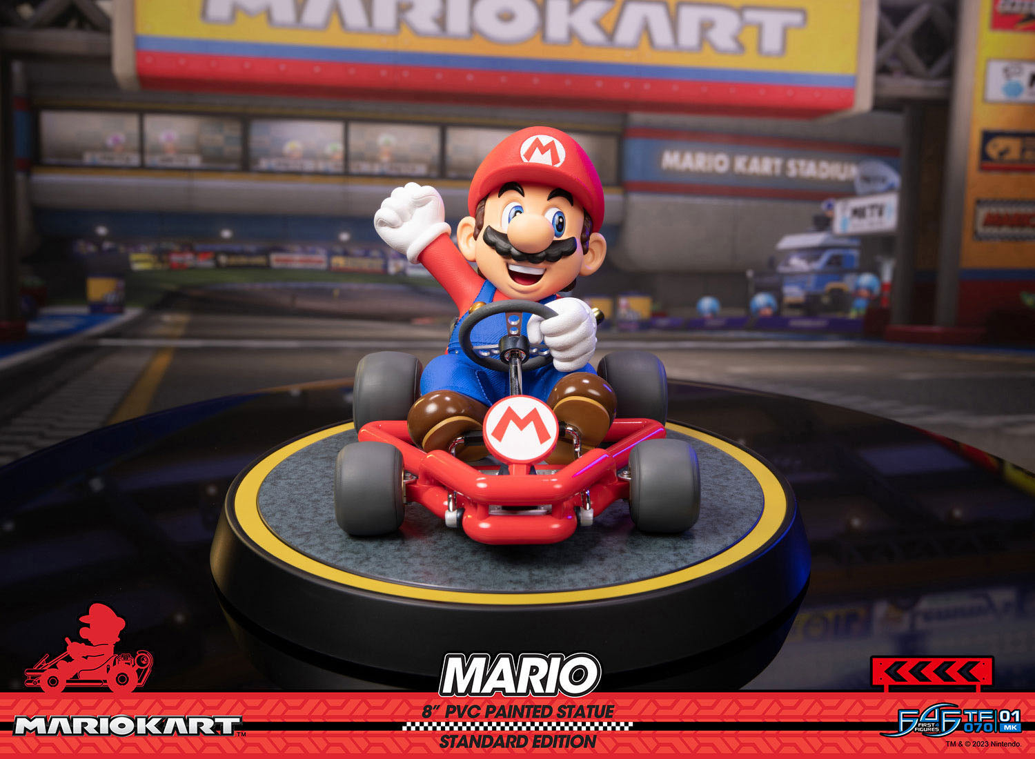 First4Figures High - Quality Mario Kart Mario Statue Standard Edition
