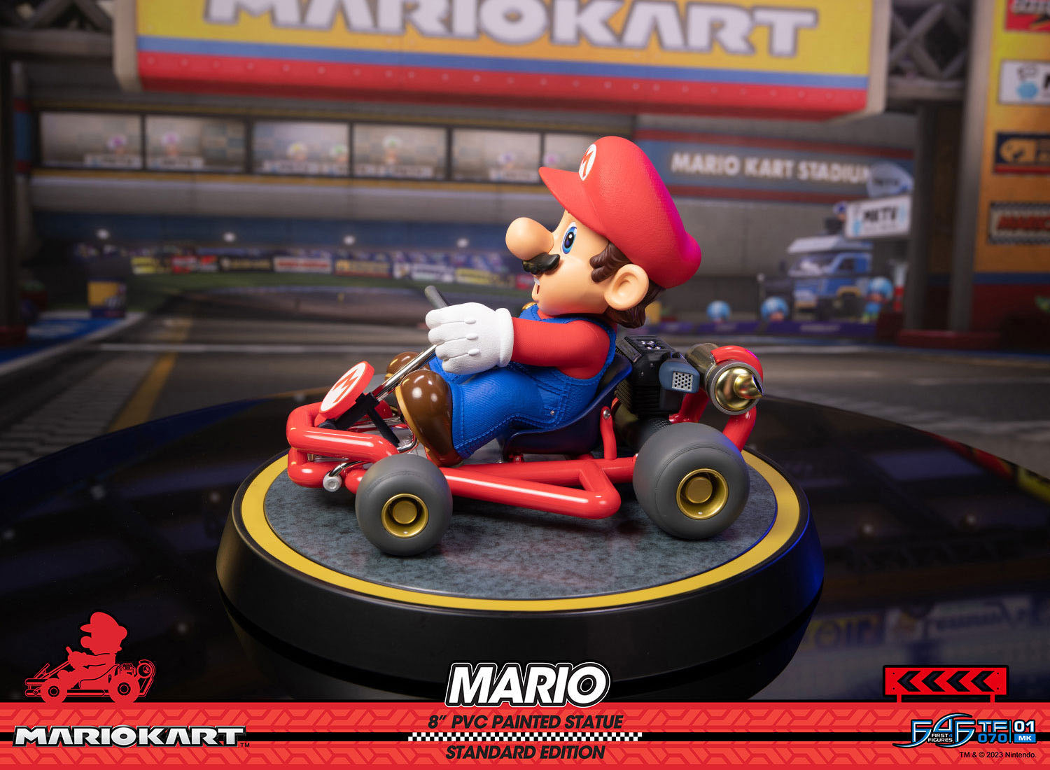 First4Figures High - Quality Mario Kart Mario Statue Standard Edition