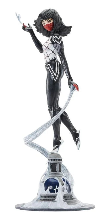 Marvel Premier Collectible Series Silk 1/7 Scale Limited Edition Collectible Statue