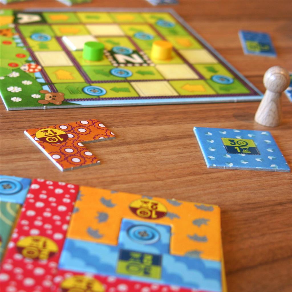 Patchwork Express: A Compact and Exciting Tabletop Board Game