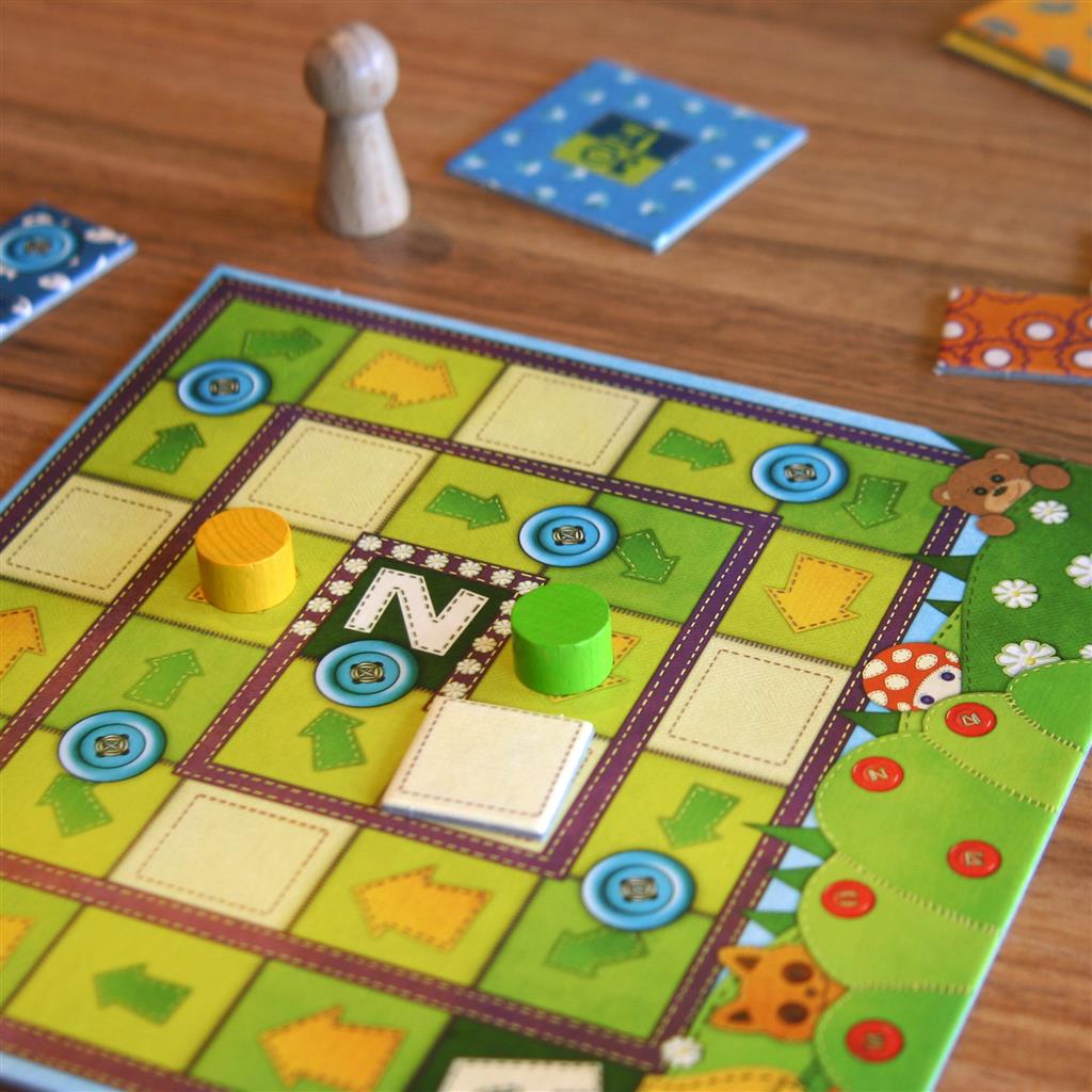 Patchwork Express: A Compact and Exciting Tabletop Board Game