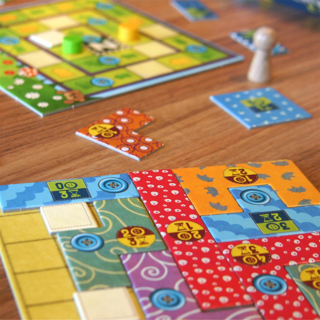 Patchwork Express: A Compact and Exciting Tabletop Board Game